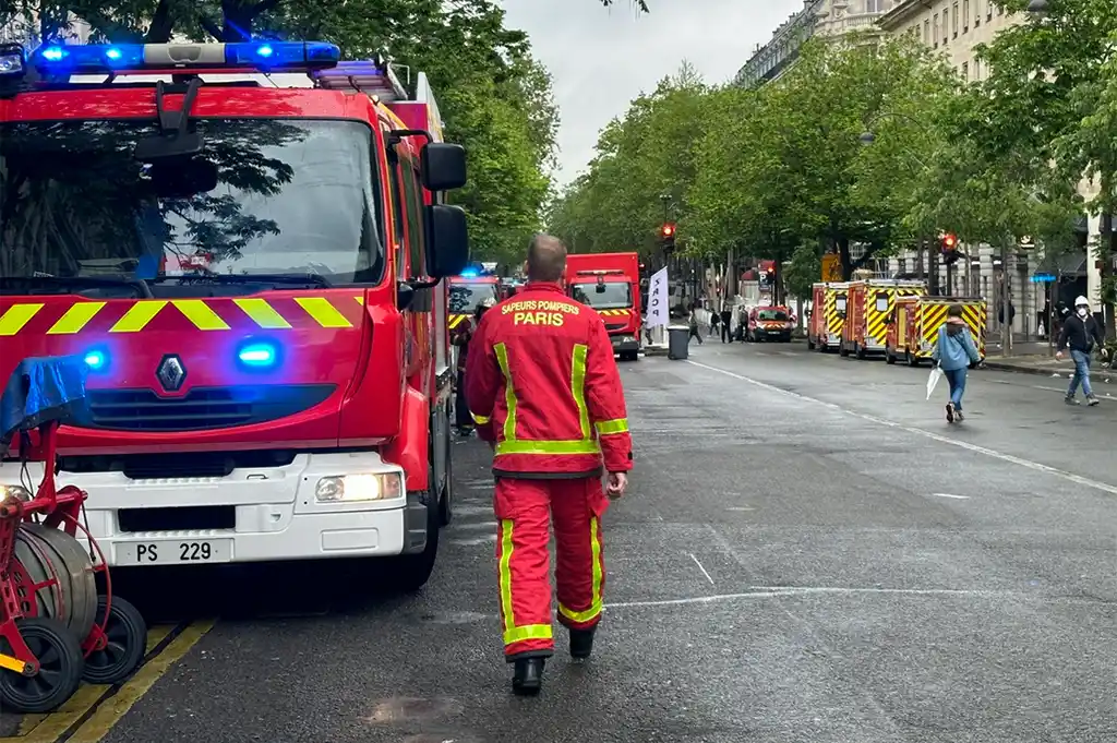 Paris : Au moins quatre morts dans deux incendies d'immeuble