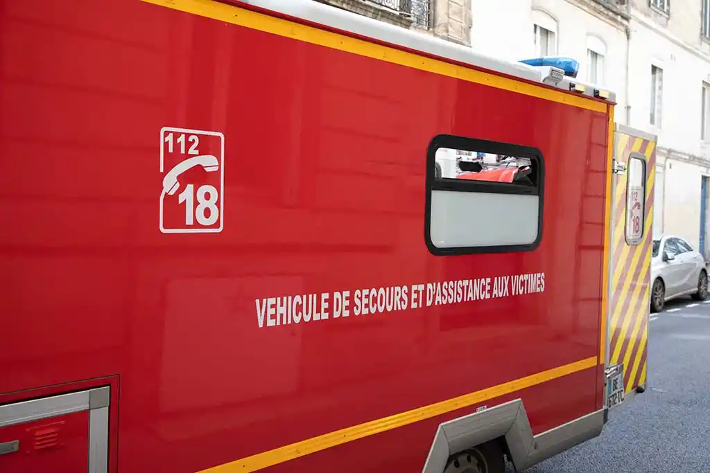 Paris : Un enfant de 2 ans percuté par un automobiliste après une chute à trottinette