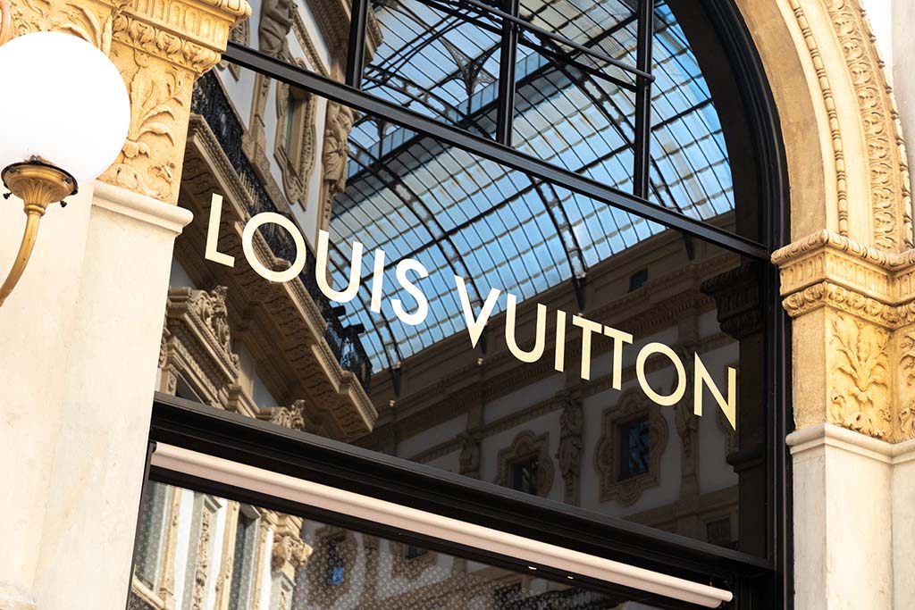Maine-et-Loire : Des cambrioleurs nocturnes dérobent 600 000€ de sacs Louis Vuitton