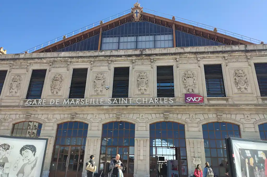 Marseille : Un homme portant une ceinture suspecte interpellé gare Saint-Charles